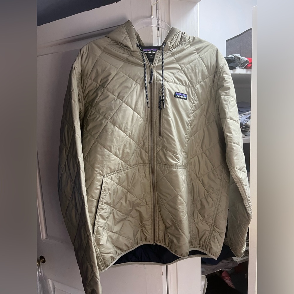 Patagonia Men’s Diamond Quilted Bomber Hoody Jacket- XL